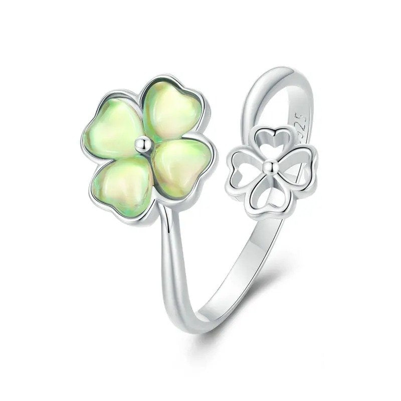 White Gold Plated Lucky Four-Leaf Charm Aries Ring