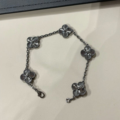 [Charm Aries Jewelry]CLOVER 5 MOTIF BLACK BRACELET