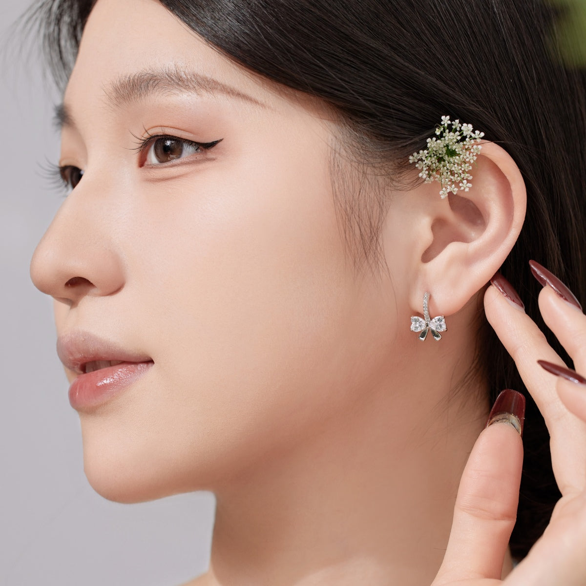 [Charm Aries Jewelry]Exquisite Earrings With Heart-Shaped Bow Design