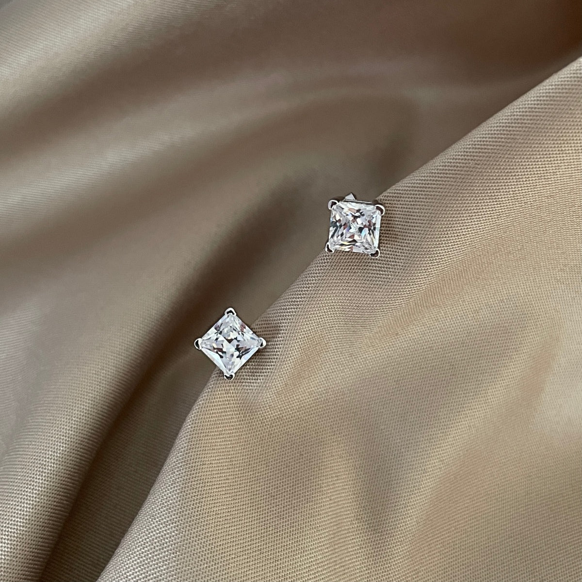 [Charm Aries Jewelry]Delicate Square Shape Earrings