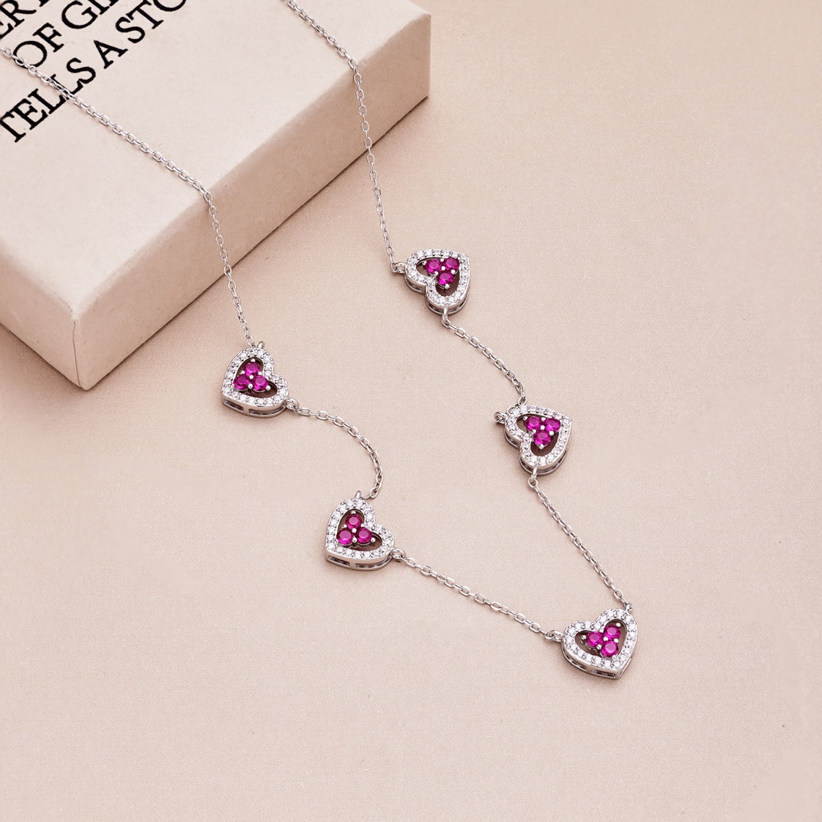 [Charm Aries Jewelry]Sparkling Five Heart Necklace
