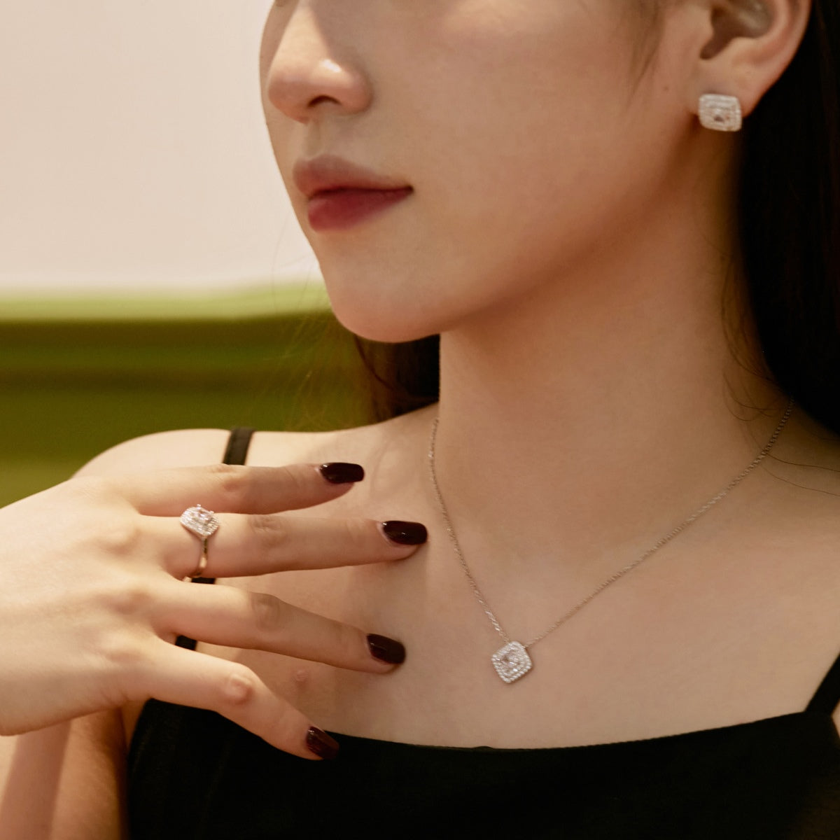 [Charm Aries Jewelry]Sparkling Asscher Cut Necklace