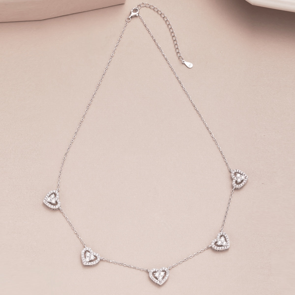 [Charm Aries Jewelry]Sparkling Five Heart Necklace