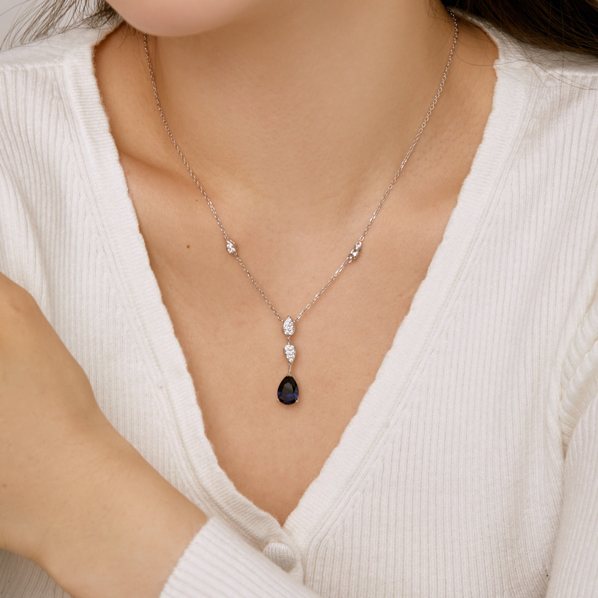 [Charm Aries Jewelry]Dazzling Pear Cut Necklace