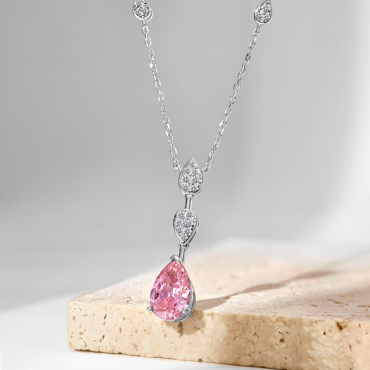 [Charm Aries Jewelry]Dazzling Pear Cut Necklace
