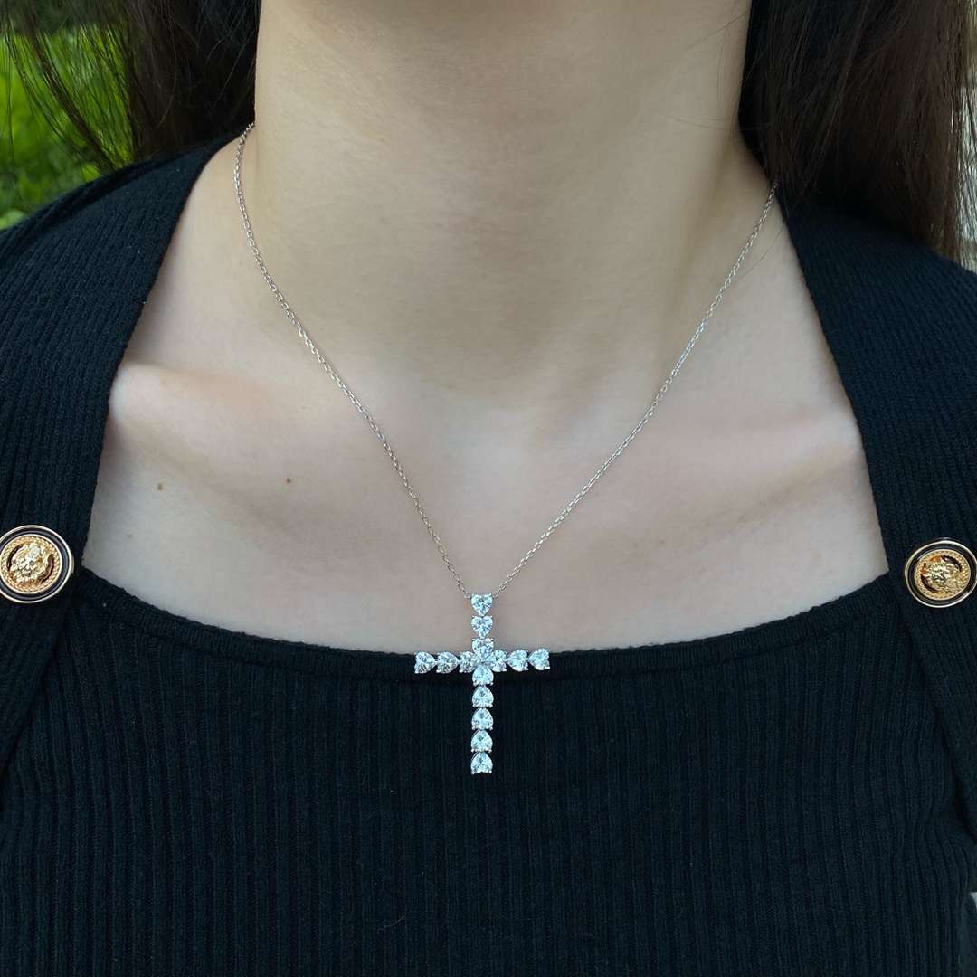 [Charm Aries Jewelry]Radiant Cross Shape Necklace
