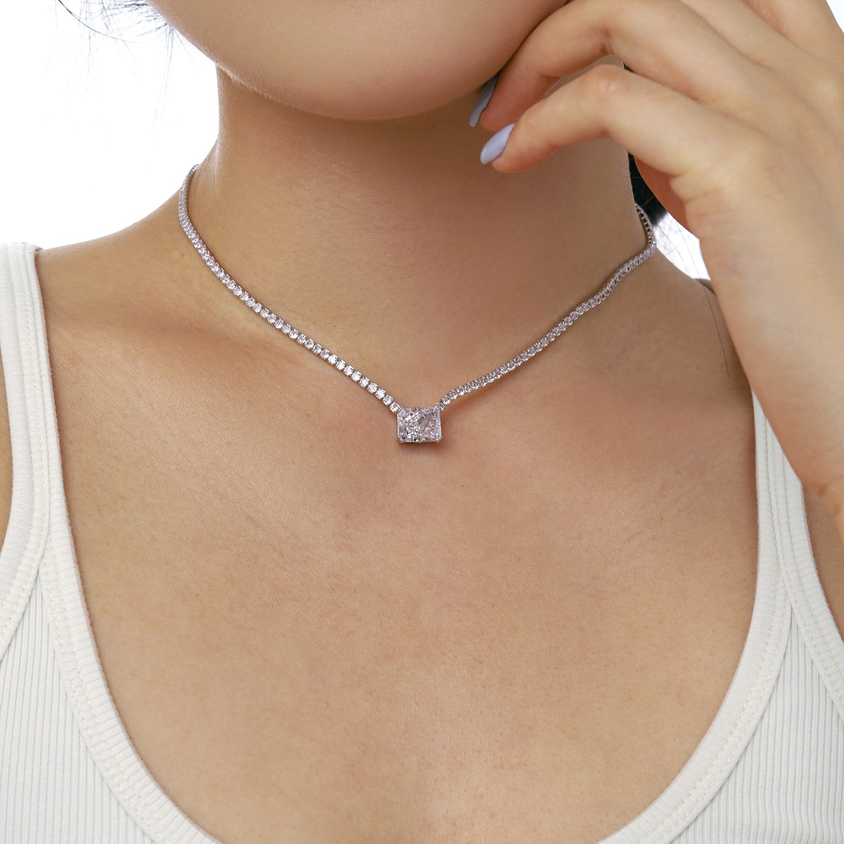 [Charm Aries Jewelry]4.0 Carat Elegant Radiant Cut Necklace