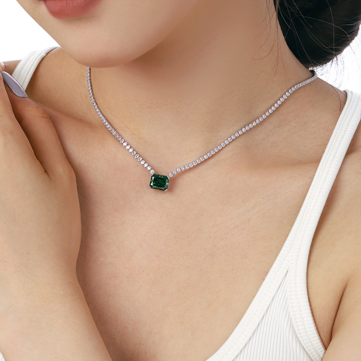 [Charm Aries Jewelry]4.0 Carat Elegant Radiant Cut Necklace
