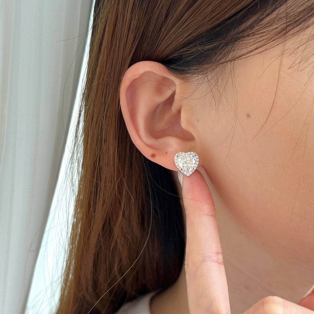 [Charm Aries Jewelry]Sparkling Heart Shape Lover Earrings
