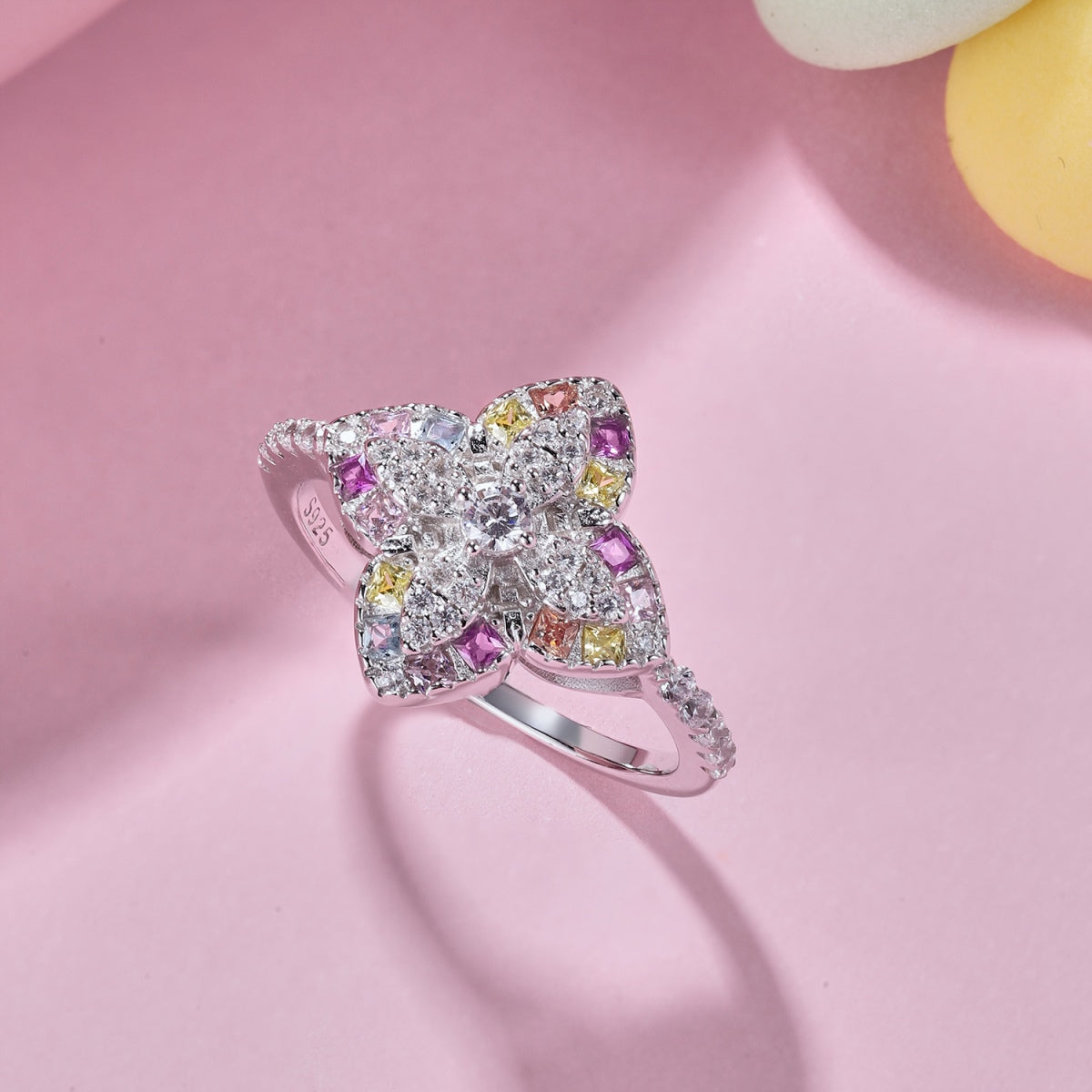[Charm Aries Jewelry]Luxurious Colorful Flower Shape Banquet Ring