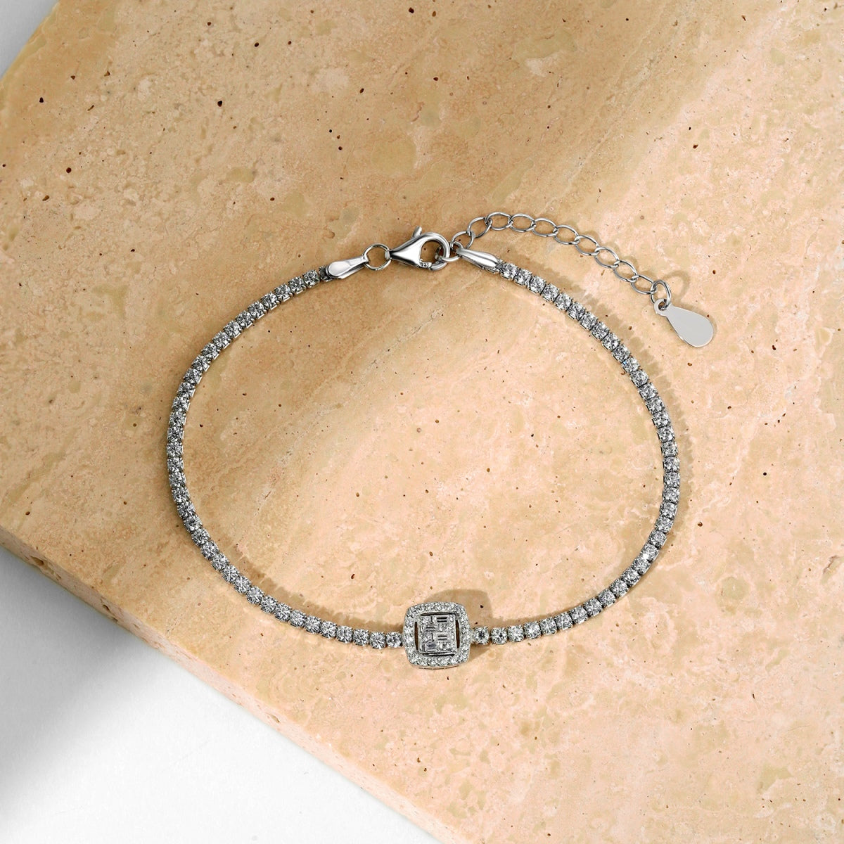 [Charm Aries Jewelry]Luxurious Dazzling Square Shape Banquet Bracelet