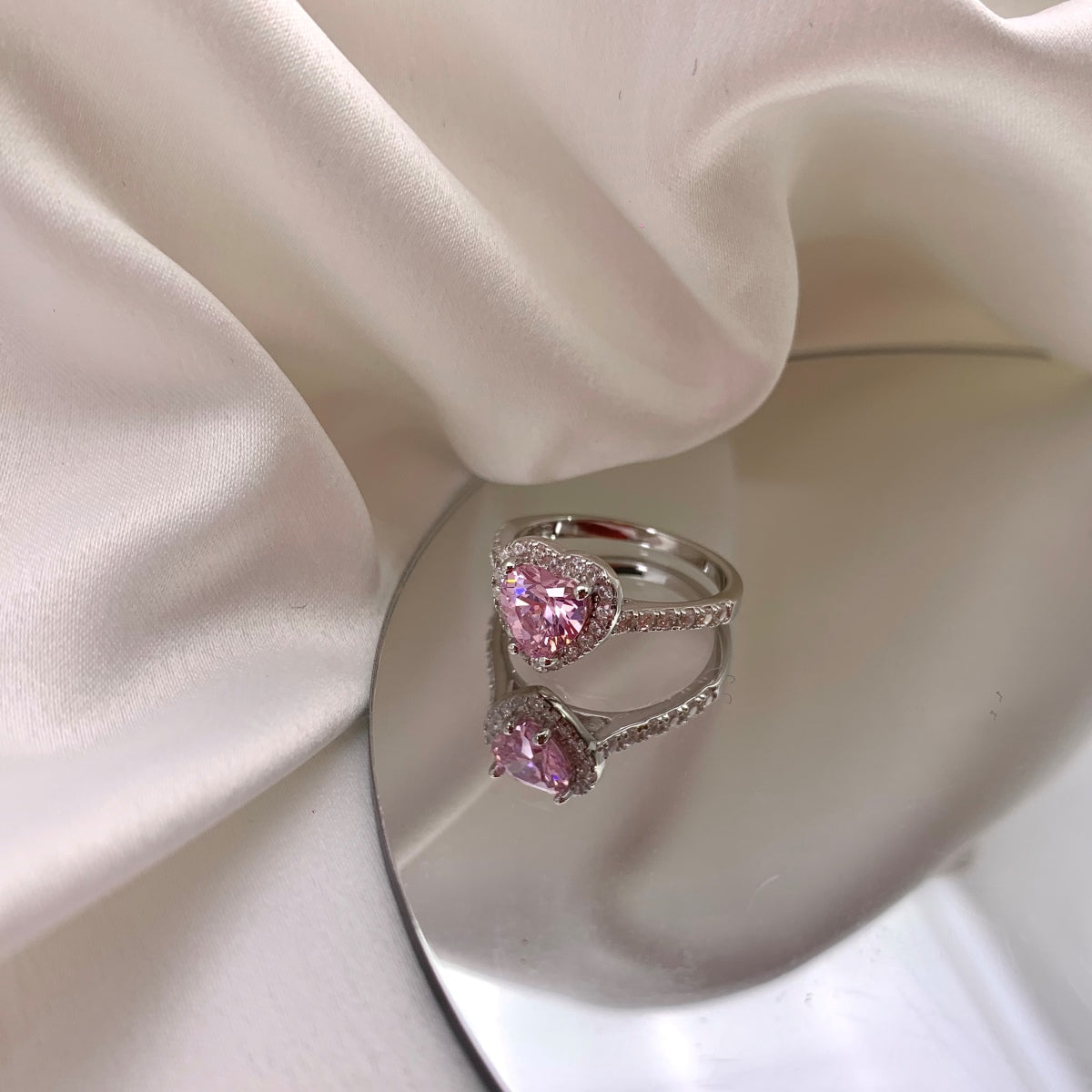 [Charm Aries Jewelry]Eternity Splashy Romantic Heart Shape Lover Ring