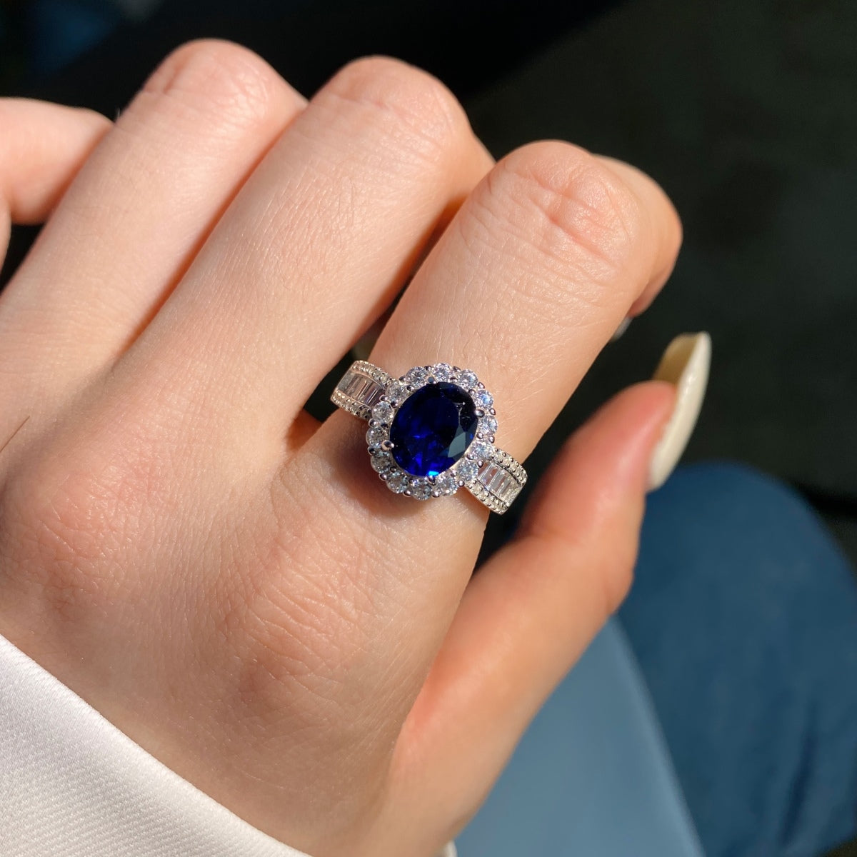 [Charm Aries Jewelry]1.5 Carat Dazzling Charming Oval Cut Banquet Ring
