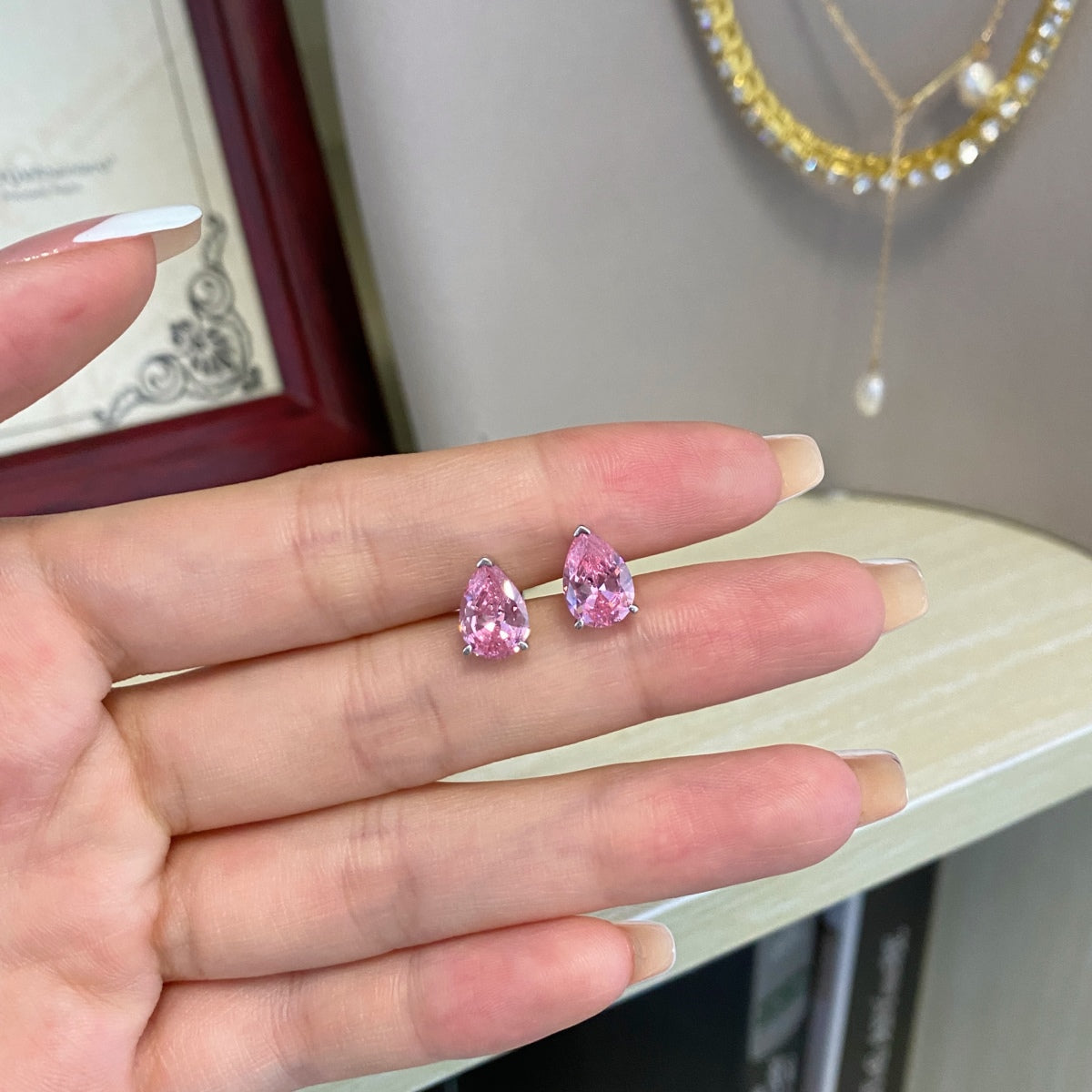 [Charm Aries Jewelry]Ornate Water Drop Shape Earrings