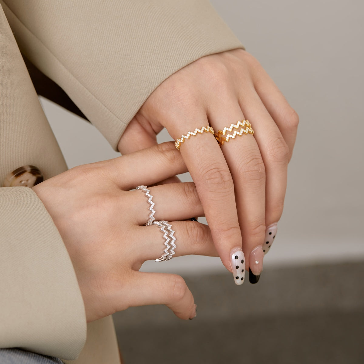 [Charm Aries Jewelry]Delicate Enchanting Wave Shape Daily Ring