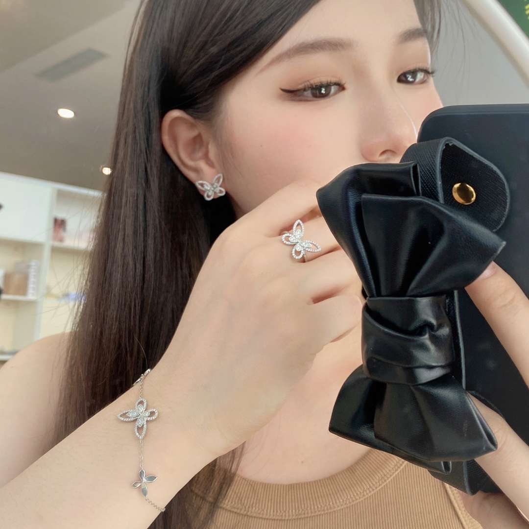 [Charm Aries Jewelry]Delicate Butterfly Pendant Bracelet