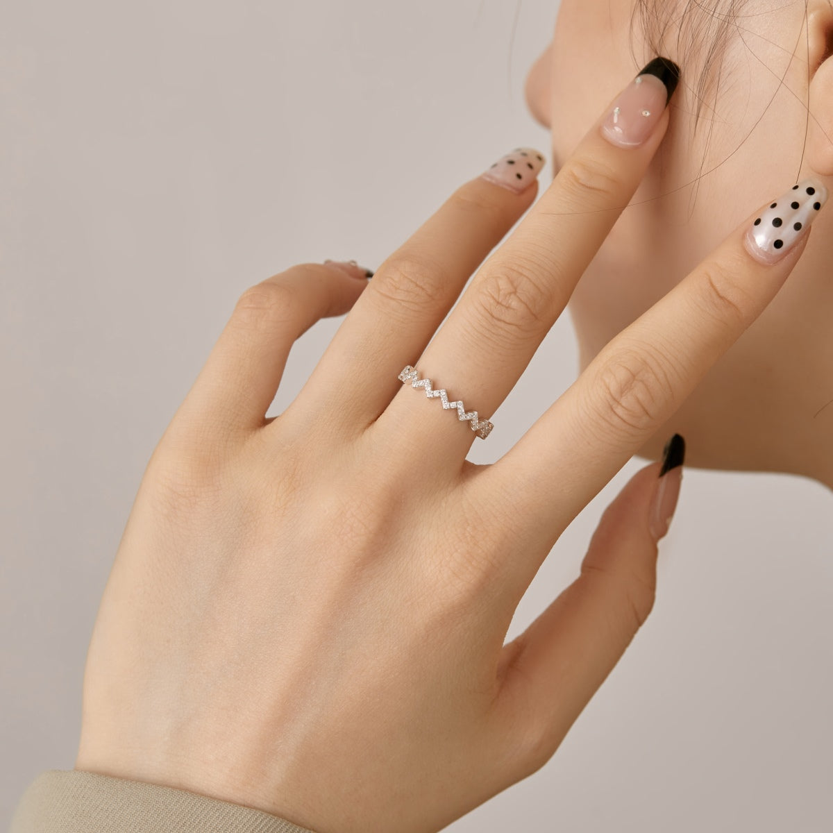 [Charm Aries Jewelry]Delicate Enchanting Wave Shape Daily Ring