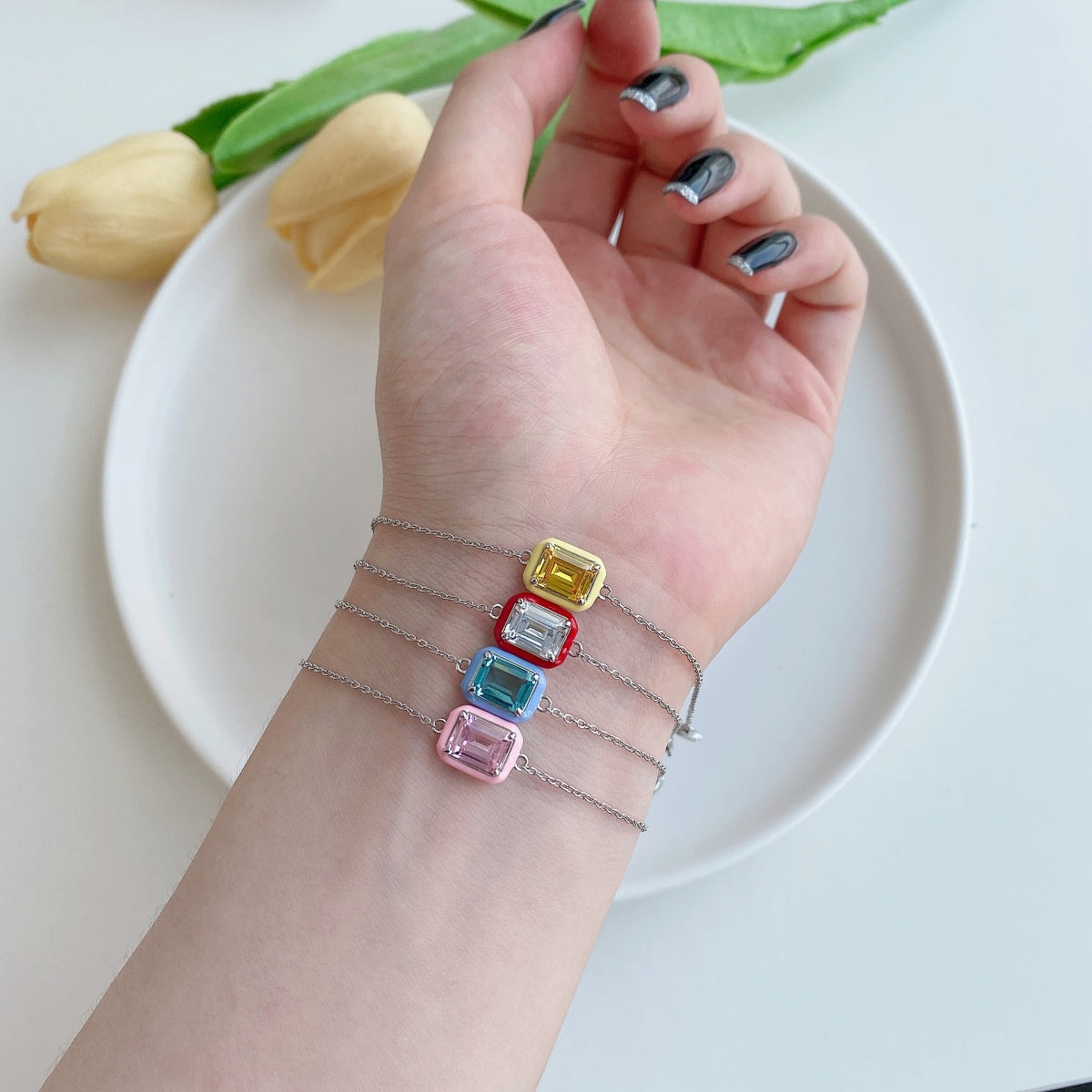 [Charm Aries Jewelry]2.0 Carat Sparkling Colorful Emerald Cut Daily Bracelet