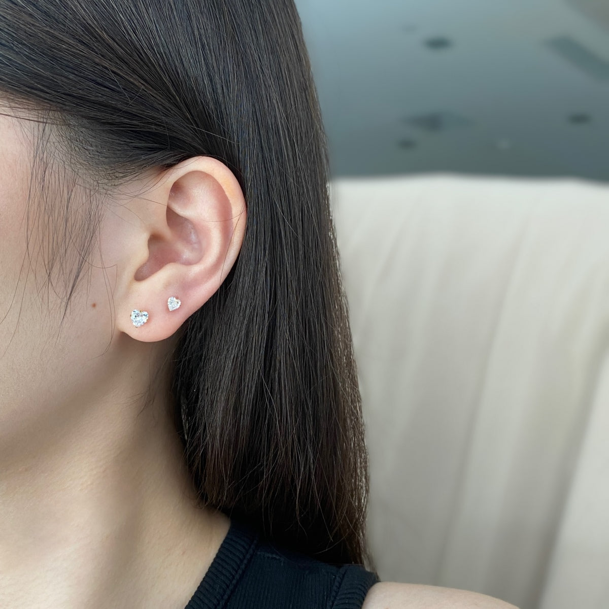 [Charm Aries Jewelry]Sparkling Heart Shaped Simple Earrings