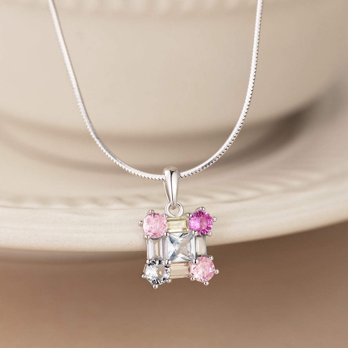 [Charm Aries Jewelry]Gorgeous Multi Colorful Necklace