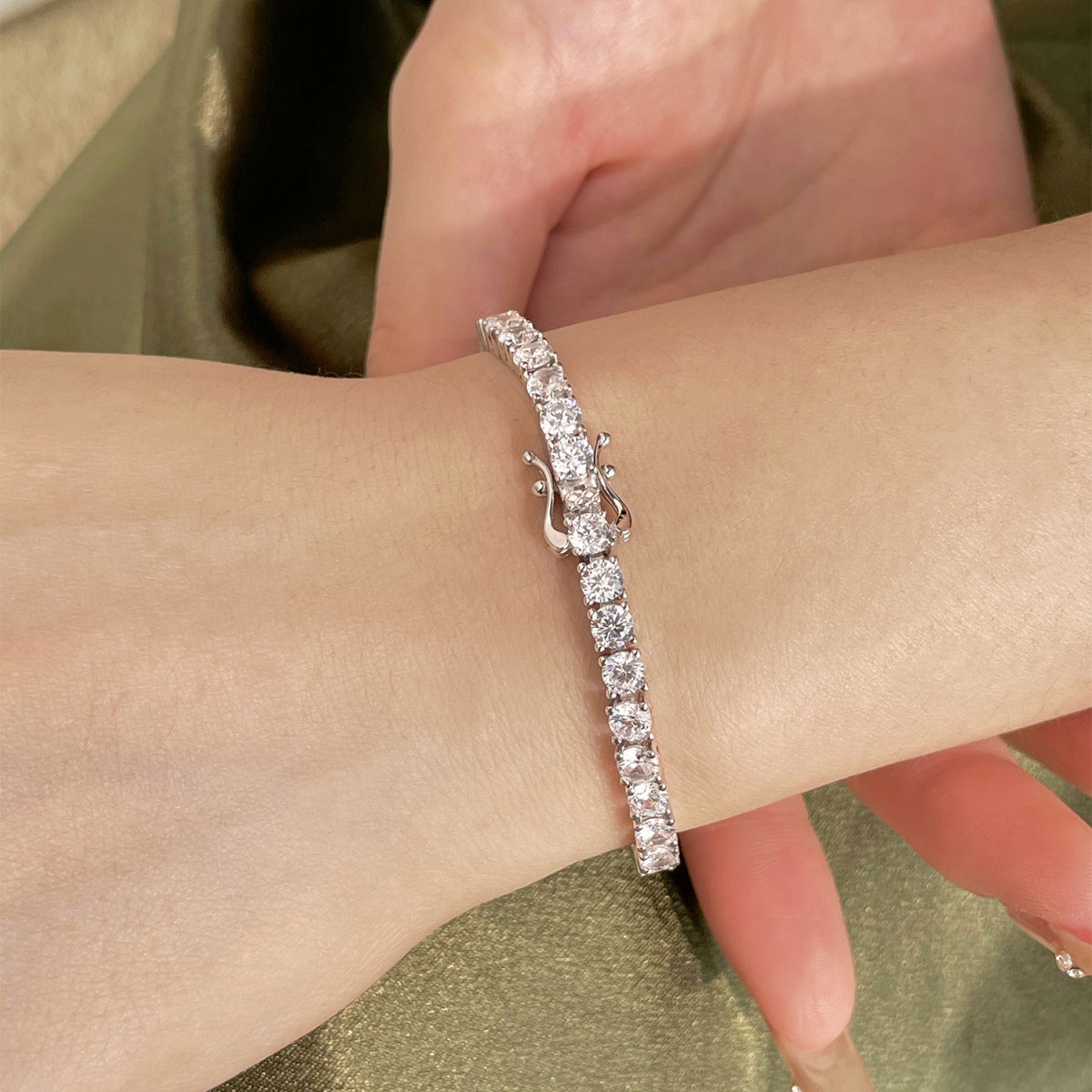 [Charm Aries Jewelry]Luxurious Ornate Round Cut Tennis Bracelet