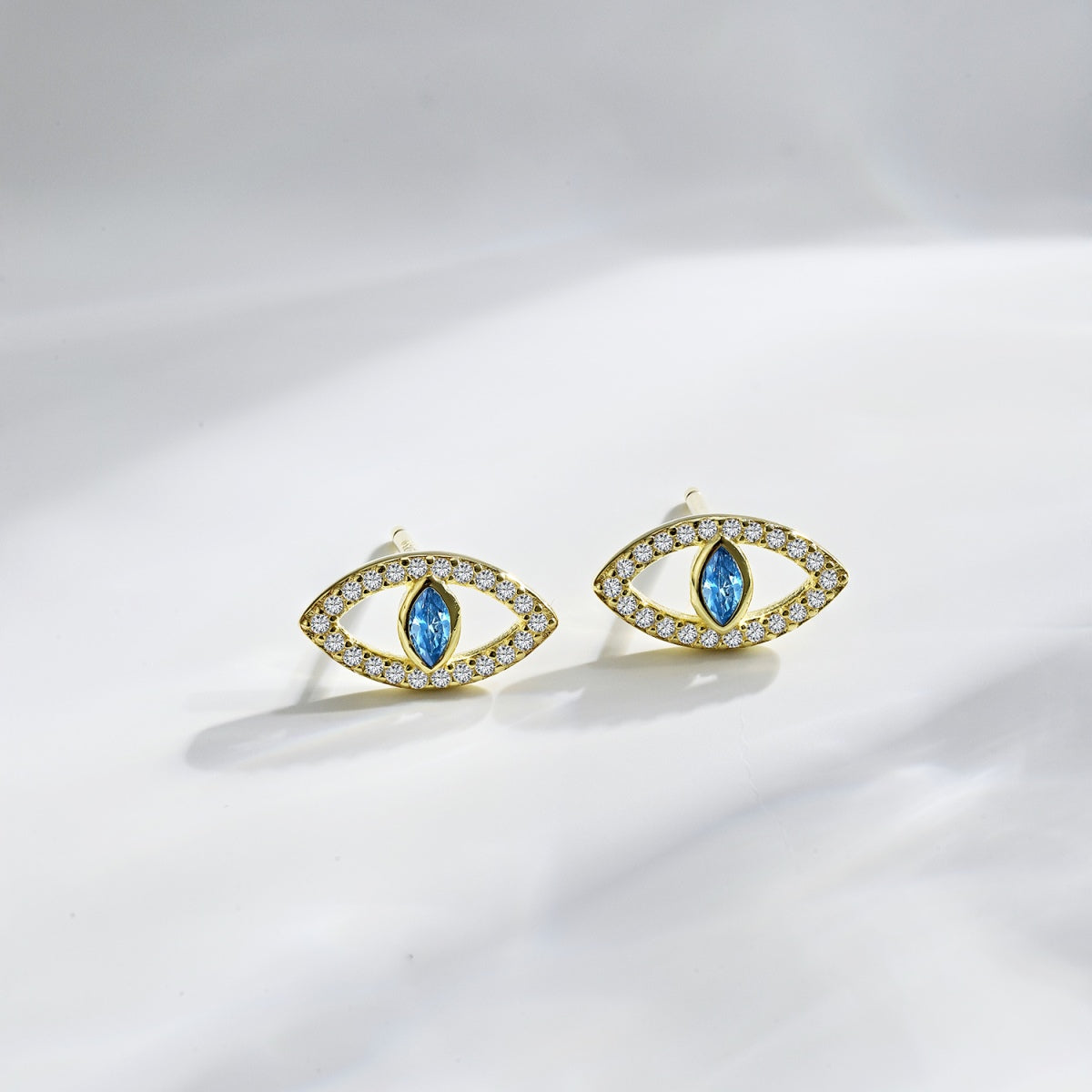 [Charm Aries Jewelry]Blue Devil Eyes Hollow Stud Earrings