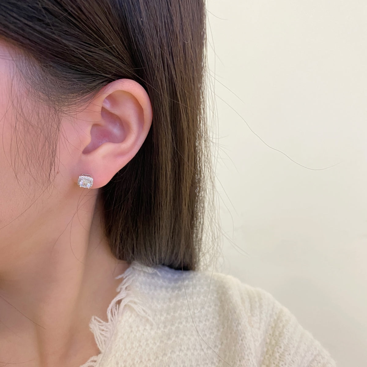 [Charm Aries Jewelry]Classic Round Center Stone Stud Earrings