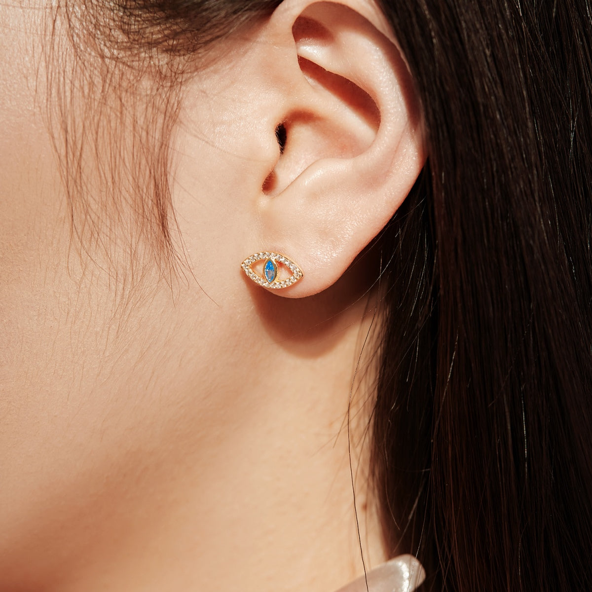 [Charm Aries Jewelry]Blue Devil Eyes Hollow Stud Earrings