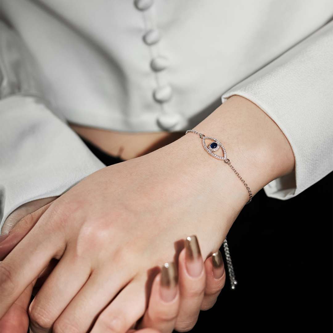 [Charm Aries Jewelry]Devil's Eye Hollow Design Bracelet