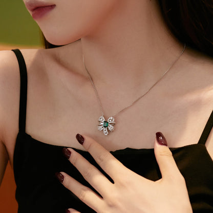 [Charm Aries Jewelry]Luxurious Flower Shape Emerald Cut Necklace