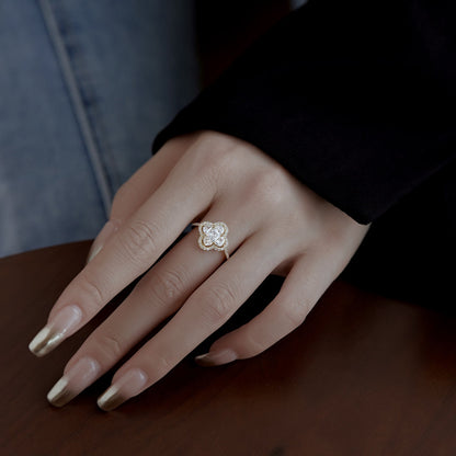 [Charm Aries Jewelry]Luxurious Eternity Flower Shape Banquet Ring