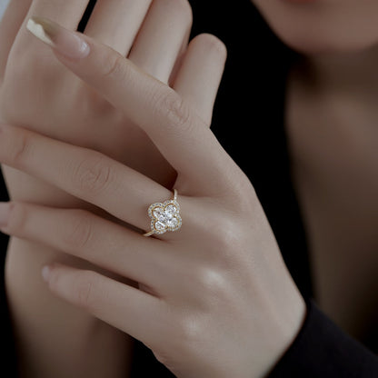 [Charm Aries Jewelry]Luxurious Eternity Flower Shape Banquet Ring