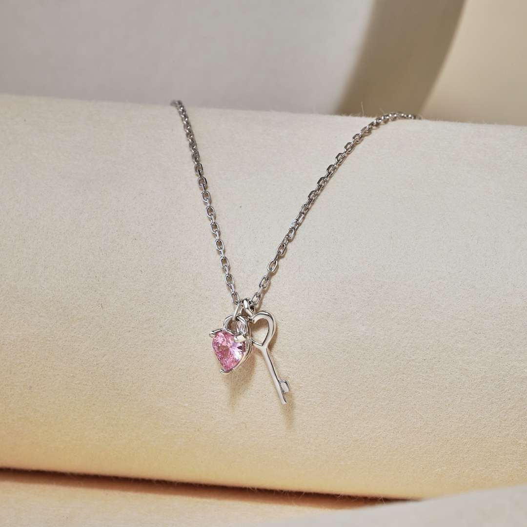 [Charm Aries Jewelry]Unique Heart Shape Key Pendent Necklace