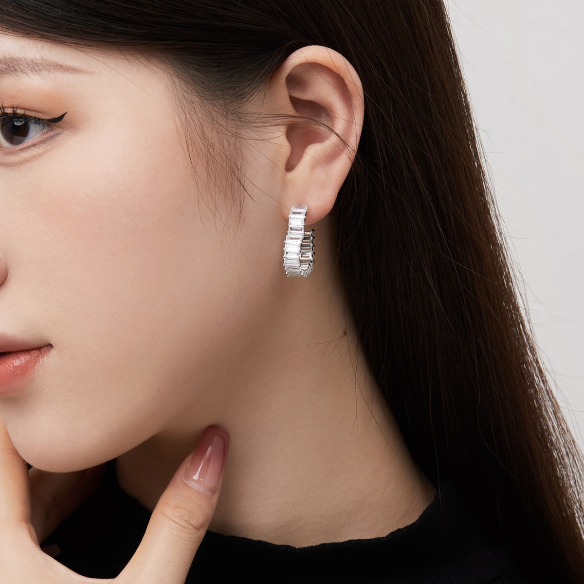 [Charm Aries Jewelry]Radiant Heart Cutout Earrings