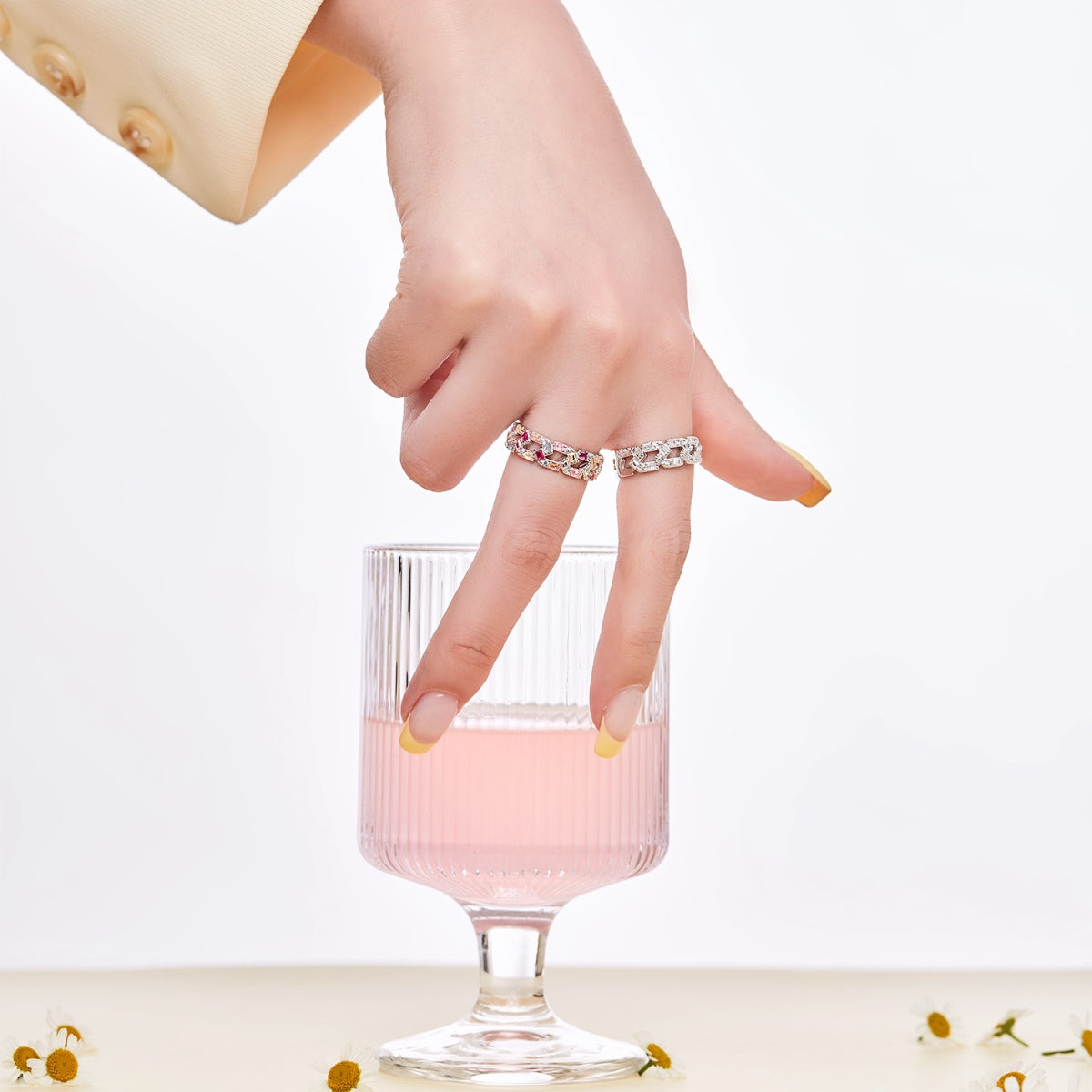 [Charm Aries Jewelry]Sparkling Vibrant Emerald Cut Daily Ring