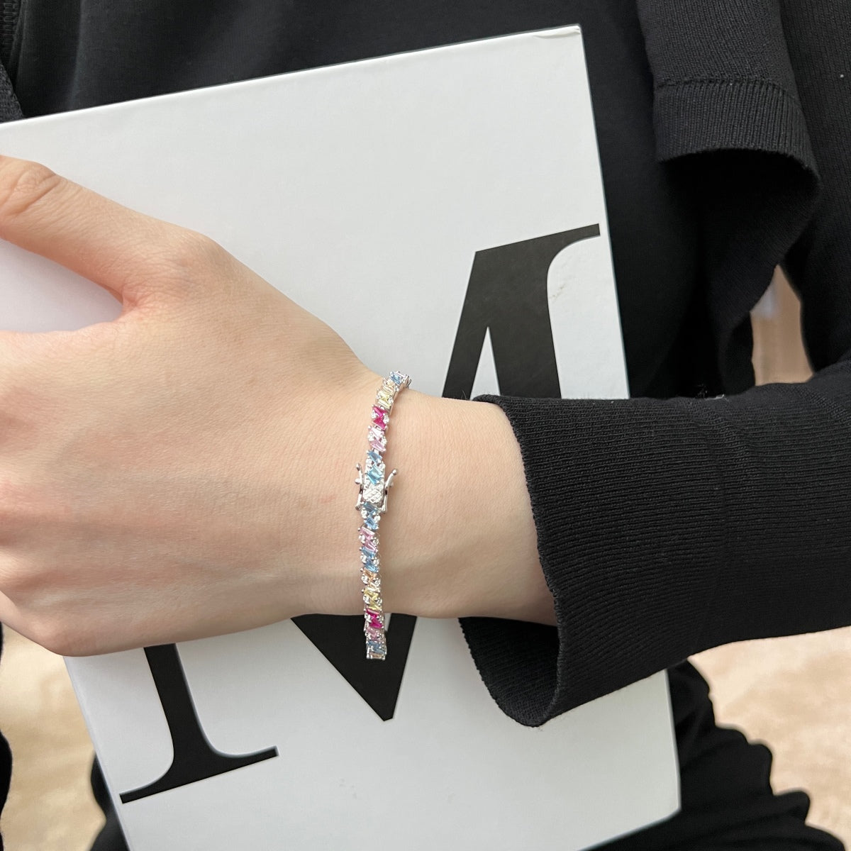 [Charm Aries Jewelry]Ornate Sparkling Multi Cut Party Bracelet