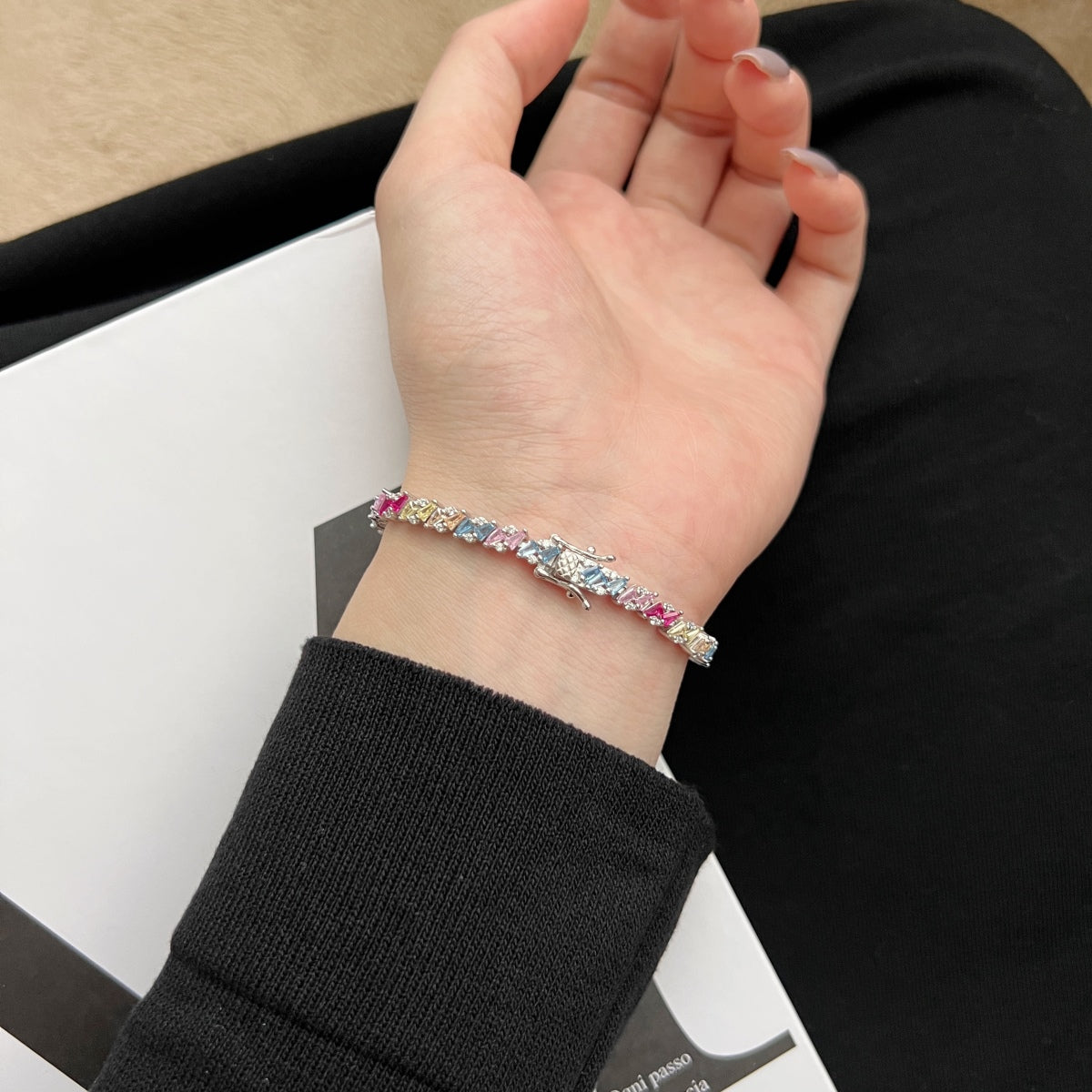 [Charm Aries Jewelry]Ornate Sparkling Multi Cut Party Bracelet