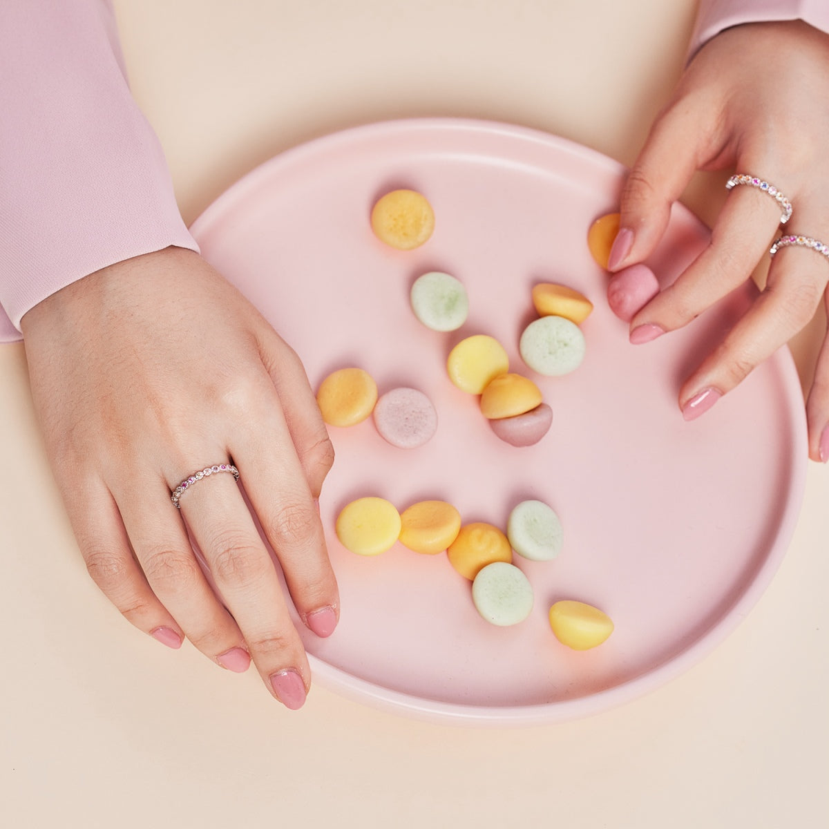 [Charm Aries Jewelry]Radiant Sparkling Round Cut Daily Ring