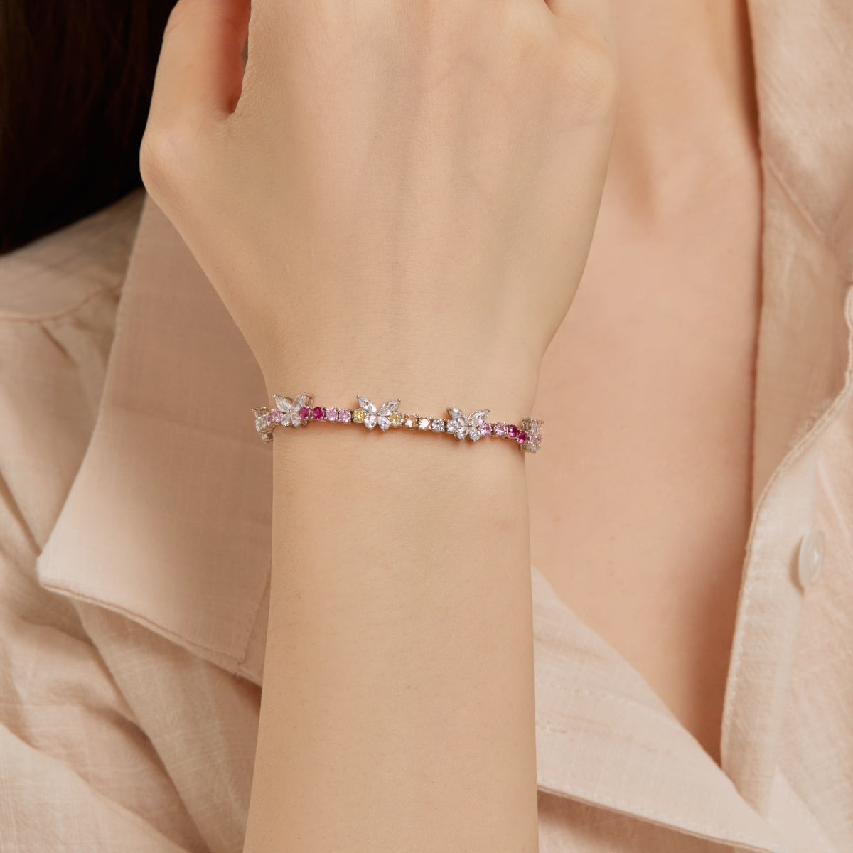 [Charm Aries Jewelry]Ornate Colorful Butterfly Shape Round Cut Daily Bracelet