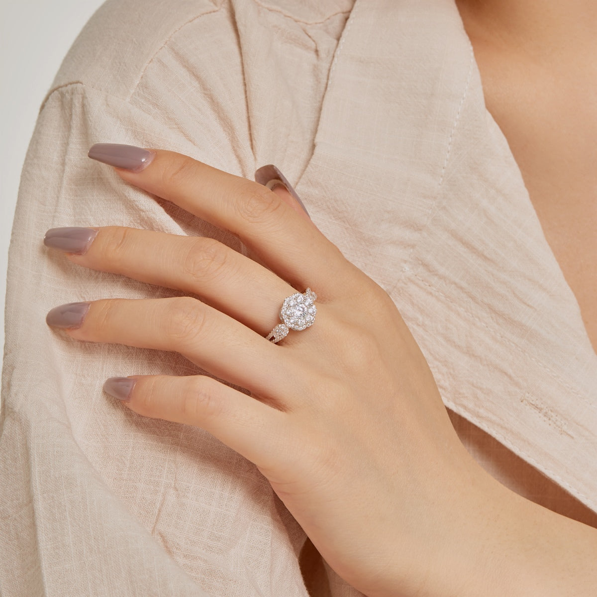 [Charm Aries Jewelry]Delicate Colorful Round Cut Flower Shape Wedding Ring