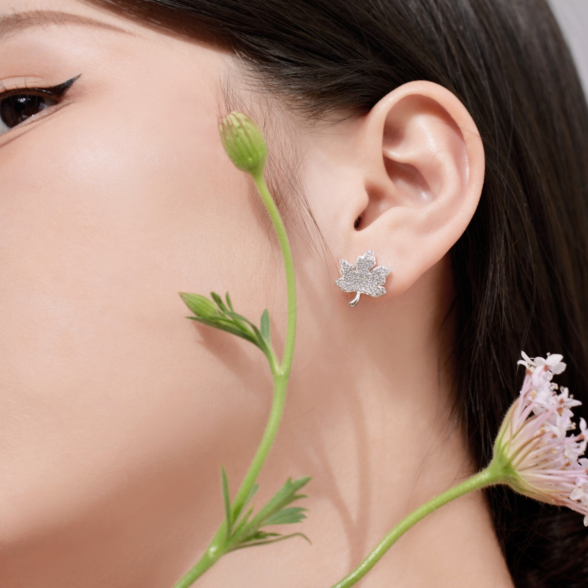 [Charm Aries Jewelry]Exquisite Maple Leaf Design Earrings