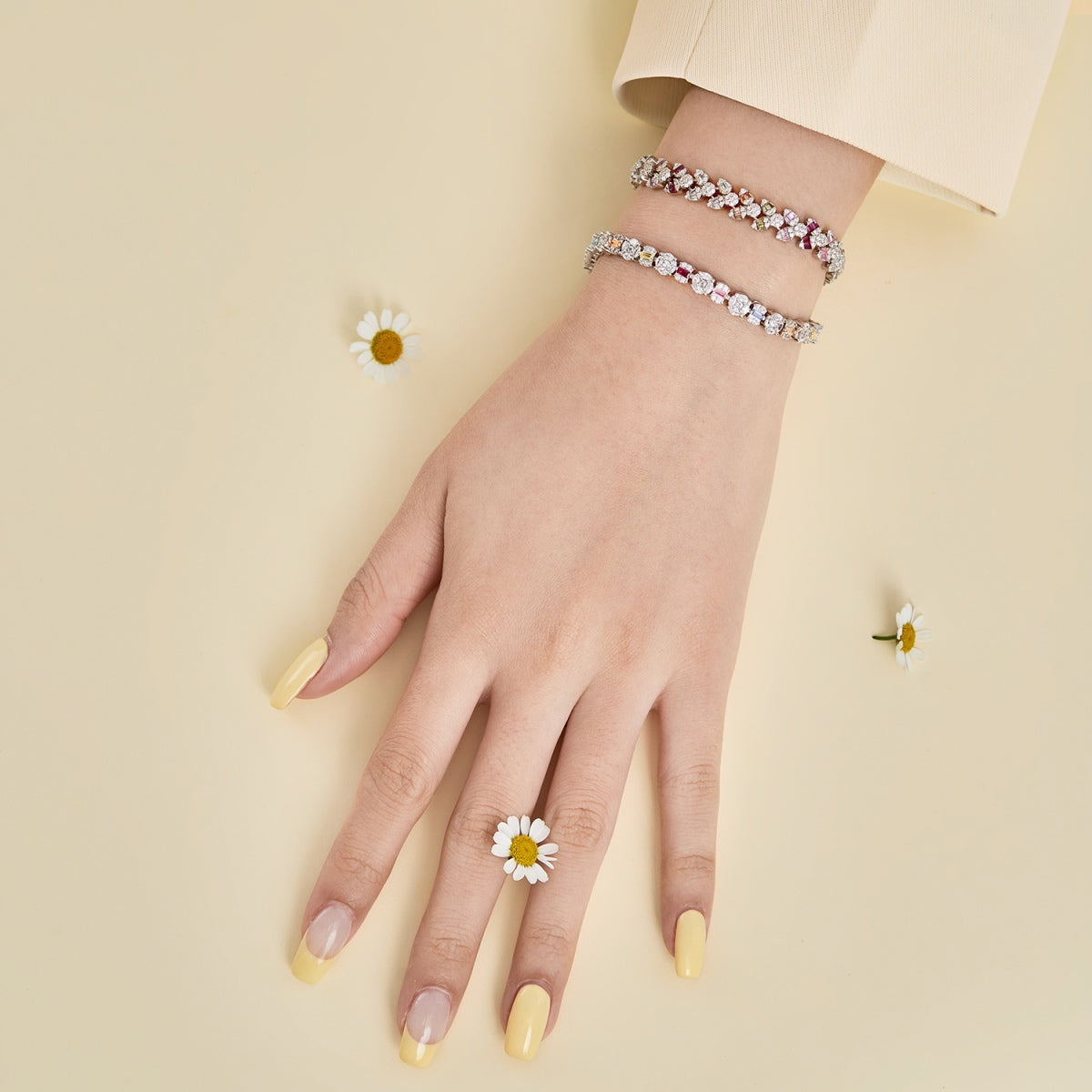 [Charm Aries Jewelry]Dazzling Radiant Multi Cut Daily Bracelet