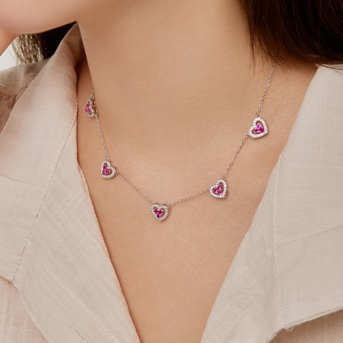 [Charm Aries Jewelry]Sparkling Five Heart Necklace