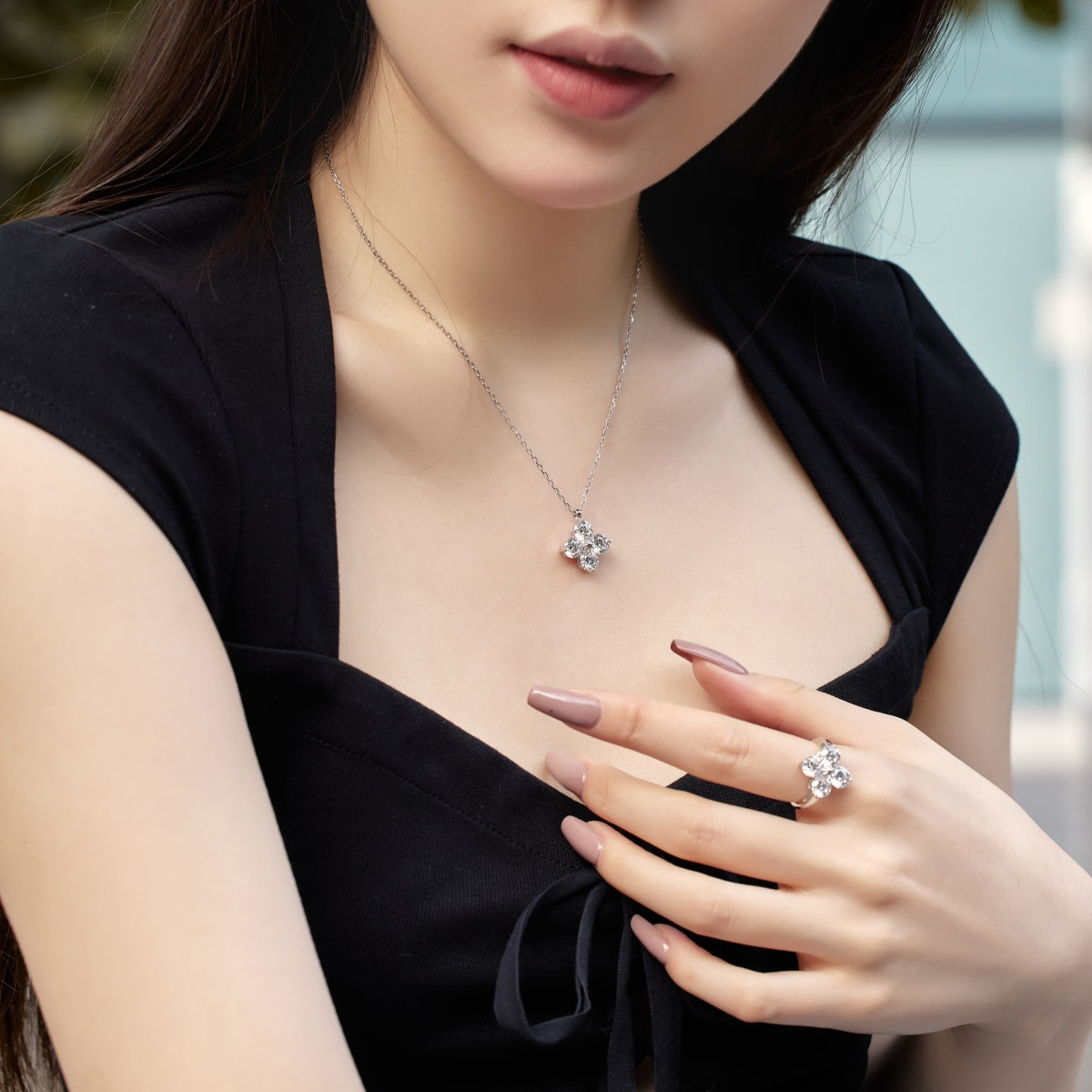 [Charm Aries Jewelry]Four-Leaf Charm Aries And Eight-Pointed Star Necklace