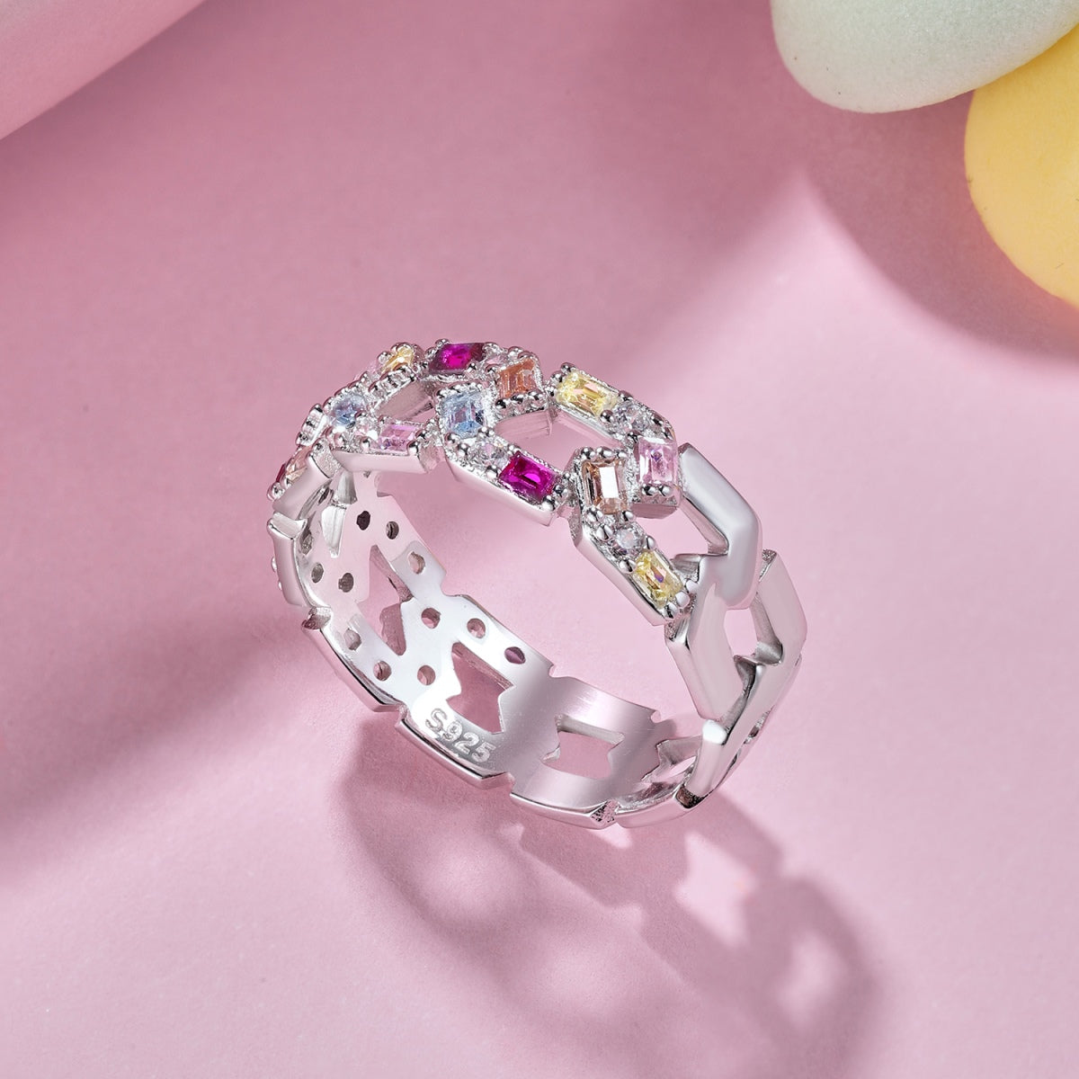 [Charm Aries Jewelry]Sparkling Vibrant Emerald Cut Daily Ring