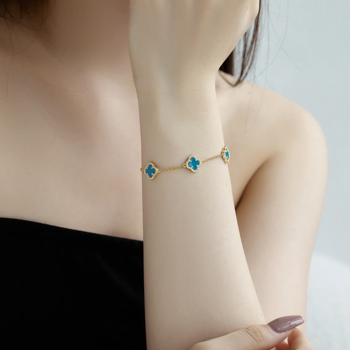 [Charm Aries Jewelry]Four-Leaf Charm Aries Exquisite Bracelet