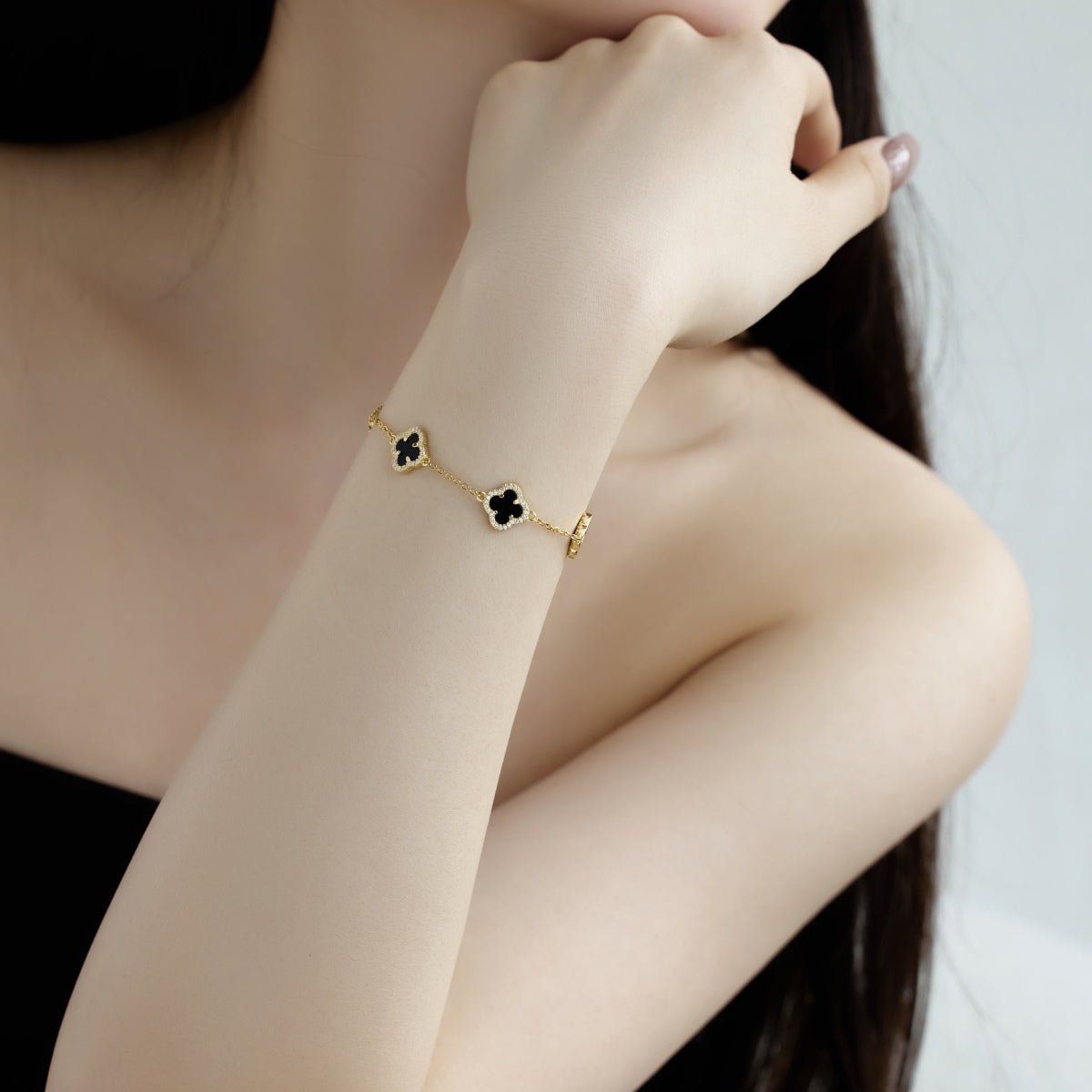 [Charm Aries Jewelry]Four-Leaf Charm Aries Exquisite Bracelet