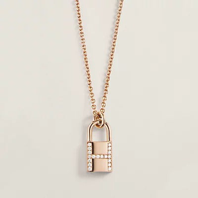 [Charm Aries Jewelry]HM ADVANCED NICHE LOCK HEAD NECKLACE DIAMONDS