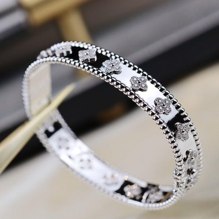 [Charm Aries Jewelry]CLOVER BRACELET 8MM DIAMONDS