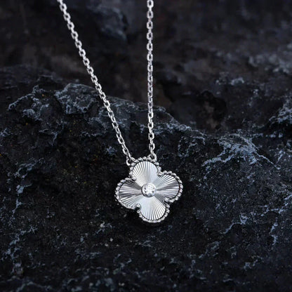 [Charm Aries Jewelry]CLOVER  15MM DIAMOND LASER NECKLACE SILVER